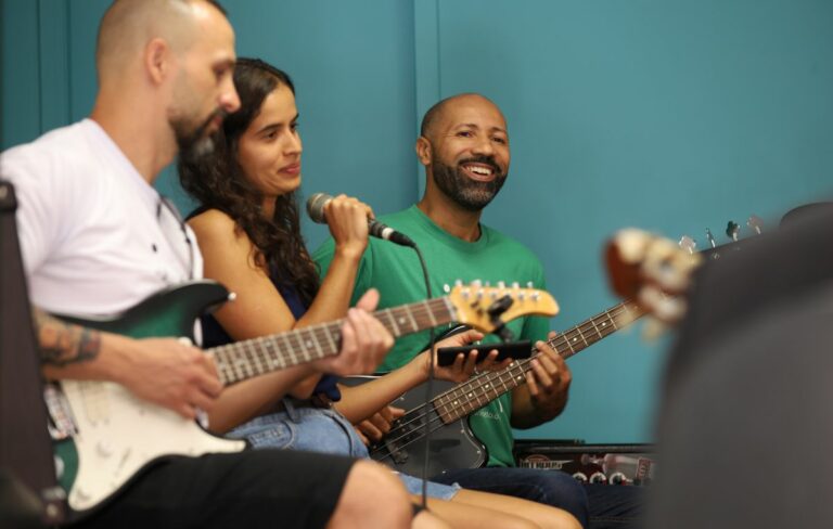 Com 124 novas vagas de aulas de música gratuitas, Instituto Anelo tem inscrições abertas até o dia 14