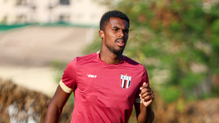 Wallison fratura antebraço esquerdo em jogo contra o CRB