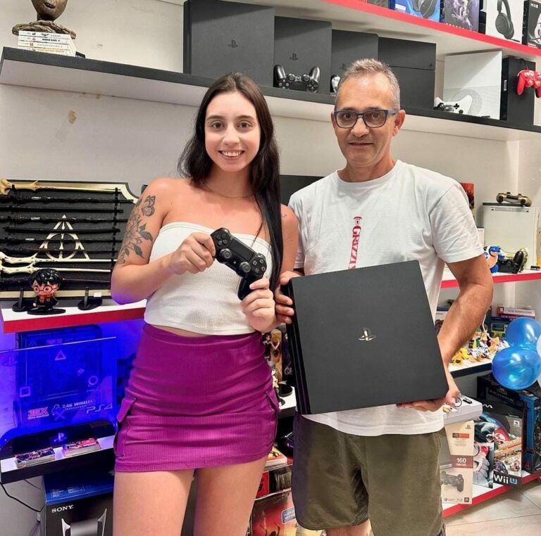 Pai e filha atropelados por fugitivo são sepultados em Piracaia