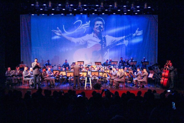 Soldados sendo artistas