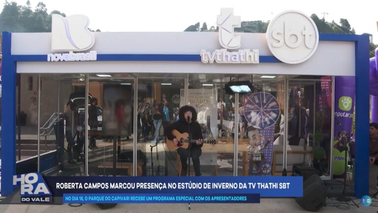 Cantora Roberta Campos visita Estúdio de Inverno Thathi SBT