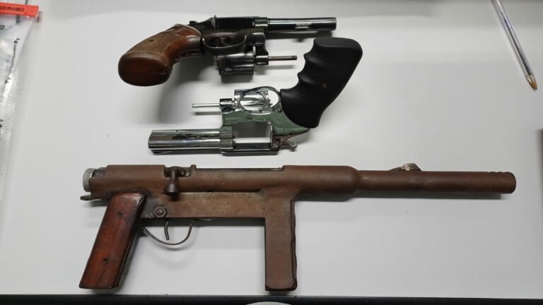 Vítima de 29 anos foi encontrado com diversas perfurações de tiro, em Campinas.