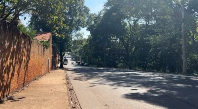 Vítima levou 6 golpes de facas e foi socorrida para o Pronto Socorro com ferimentos no pescoço e costas. Vítima levou 6 golpes de facas e foi socorrida para o Pronto Socorro com ferimentos no pescoço e costas.