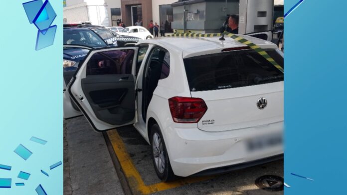 Trio invade joalheria na cidade de Itatiba: esse foi o segundo assalto em menos de 4 meses no mesmo estabelecimento.