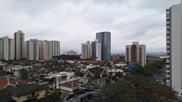 Frente fria derruba as temperaturas na região do Vale do Paraíba