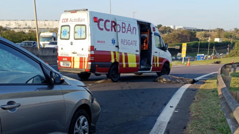 Colisão entre carro e moto deixa uma pessoa morta na Rodovia Anhanguera