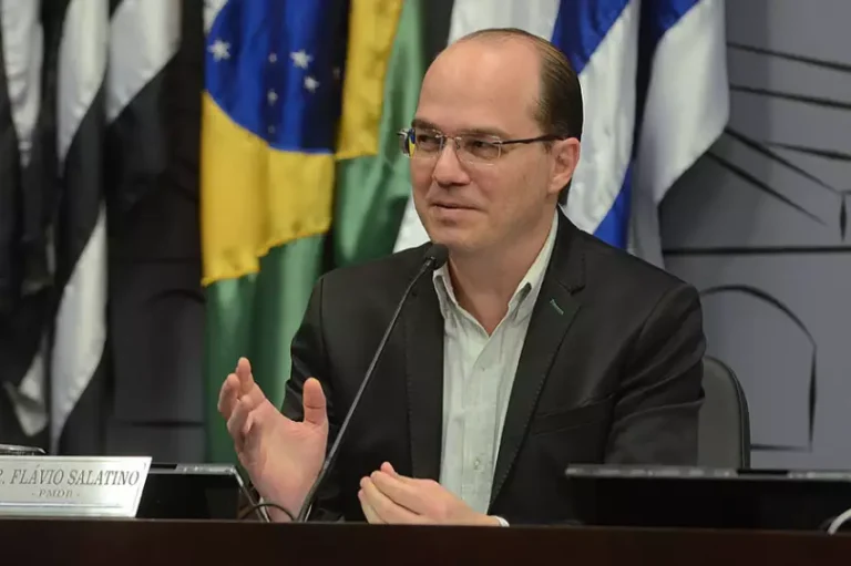 Dr. Flavio Salatino é anunciado como pré-candidato a vice-prefeito de Deocleciano Borella