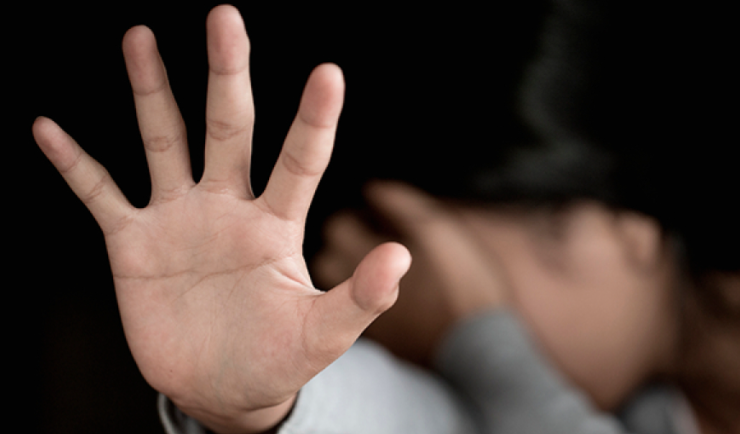 Homem é preso por estuprar e engravidar menina de 13 anos, neta de sua companheira, em cidade do Vale do Ribeira