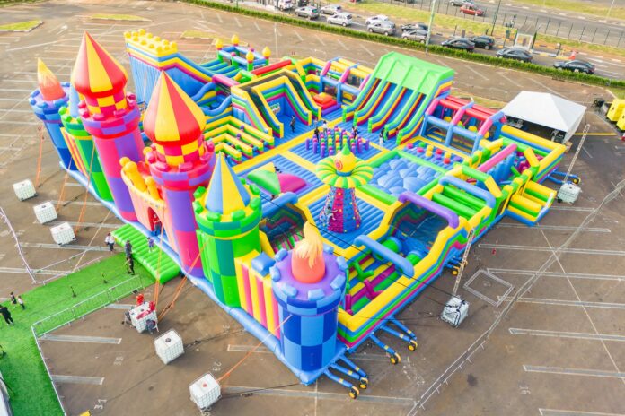 Maior castelo inflável da America Latina chega em Campinas