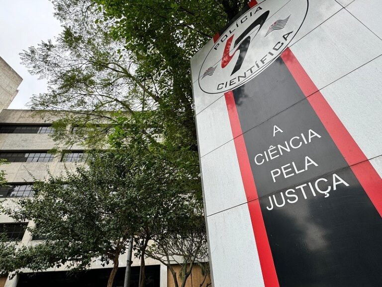 Voo 2283: corpos das 62 vítimas são liberados aos familiares