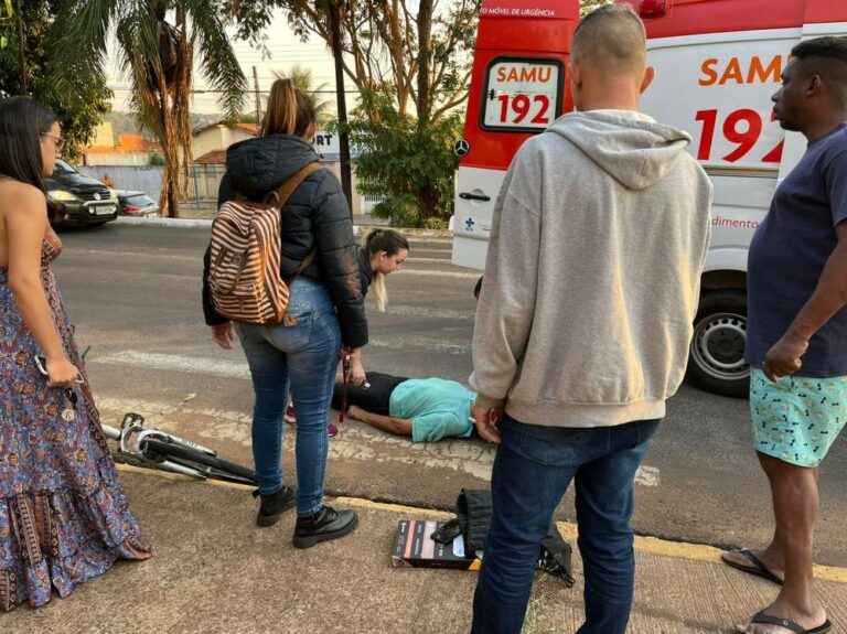 Idoso é socorrido inconsciente após ser atropelado por bicicleta em Araçatuba