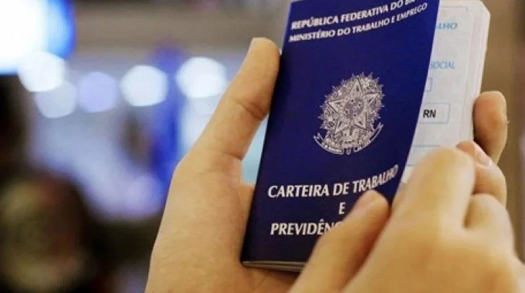 Desemprego cai em 15 estados no segundo trimestre