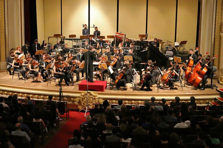 USP Filarmônica celebra 100 anos das Faculdades de Farmácia e de Odontologia da USP com concerto especial no Theatro Pedro II