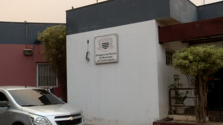 “Socorro, pai”: Mulher grita por ajuda após ser esfaqueada pelo marido; homem foi preso