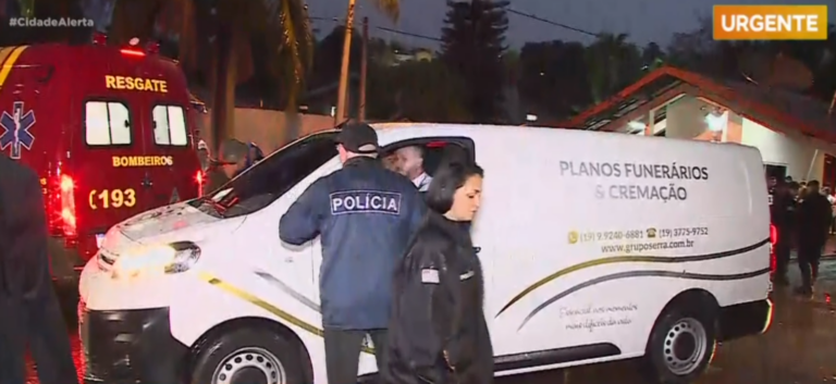 O Corpo de Bombeiros e a Polícia Militar continuam as buscas pelos corpos do acidente aéreo na cidade de Vinhedo