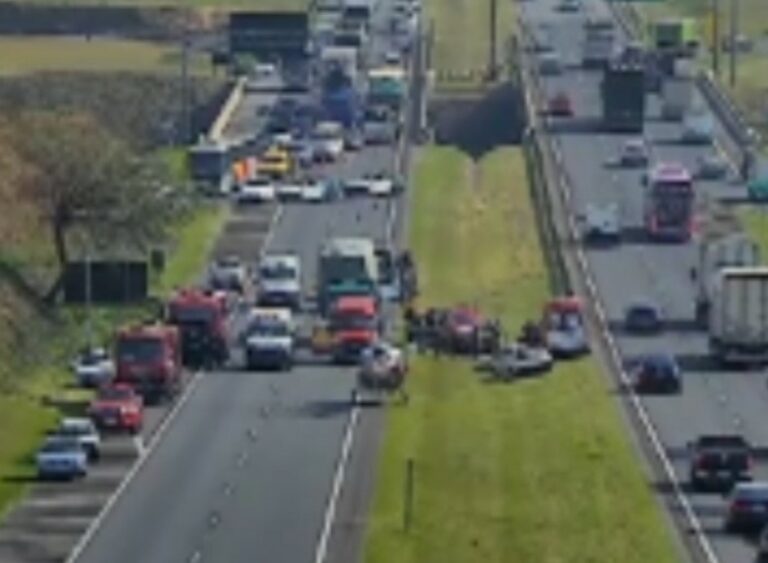 Mulher morre em acidente de trânsito e criança é socorrida pelo Águia em estado grave