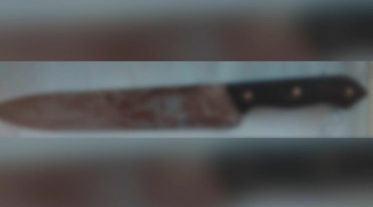 Autor de feminicídio desenha "X" com faca no pulso da vítima