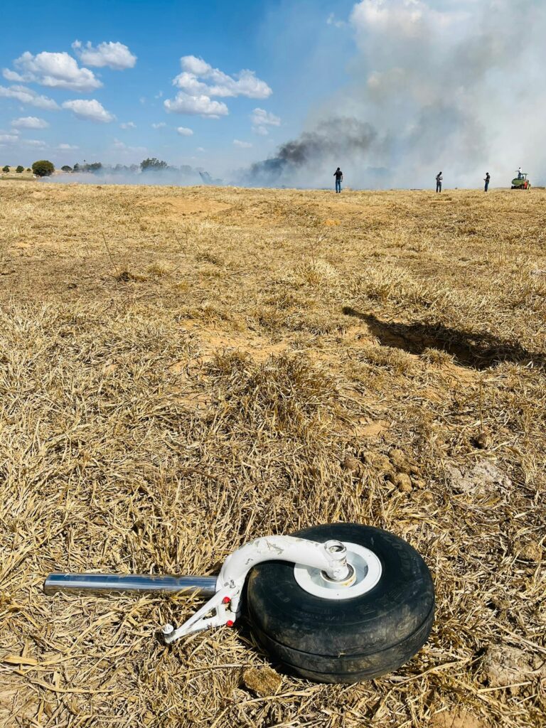 Avião cai em fazenda em Birigui e deixa três mortos