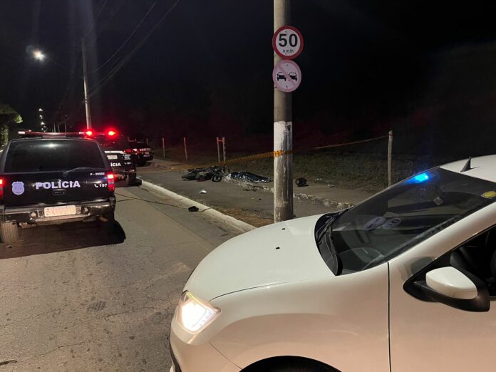 jovem morre após bater em poste durante fuga policial em caçapava jovem morre após bater em poste durante fuga policial em caçapava