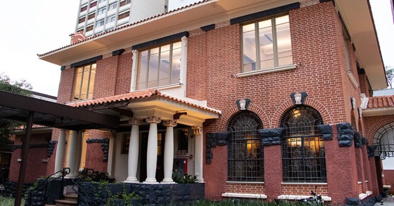 Documentário “20 anos de Orgulho” será exibido hoje na Biblioteca Sinhá Junqueira