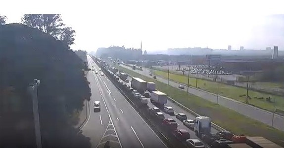 três acidentes dutra sjc três acidentes dutra sjc