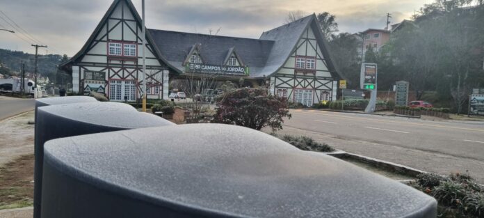 temperatura mais fria do ano campos do jordão