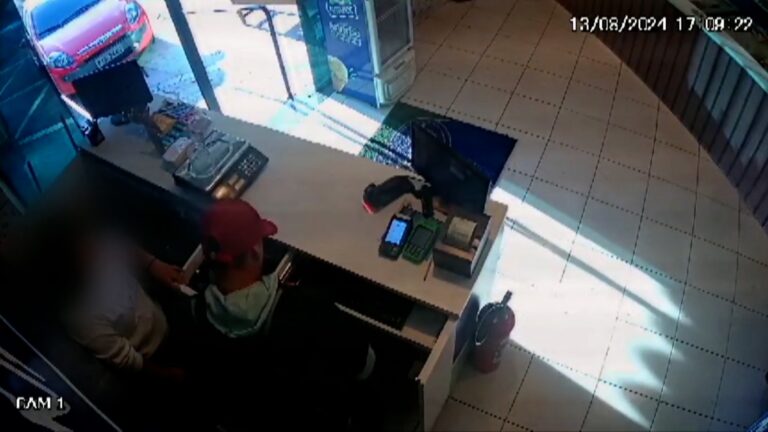 Criminoso invade sorveteria e rende funcionária em Campinas
