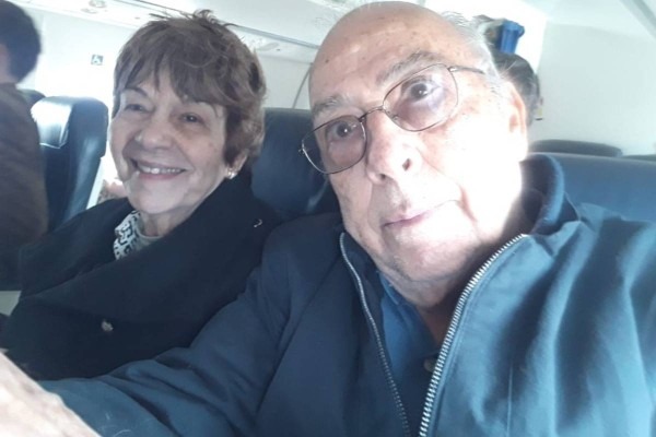 Casal de idosos que morreu em queda de avião é velado em Guaratinguetá