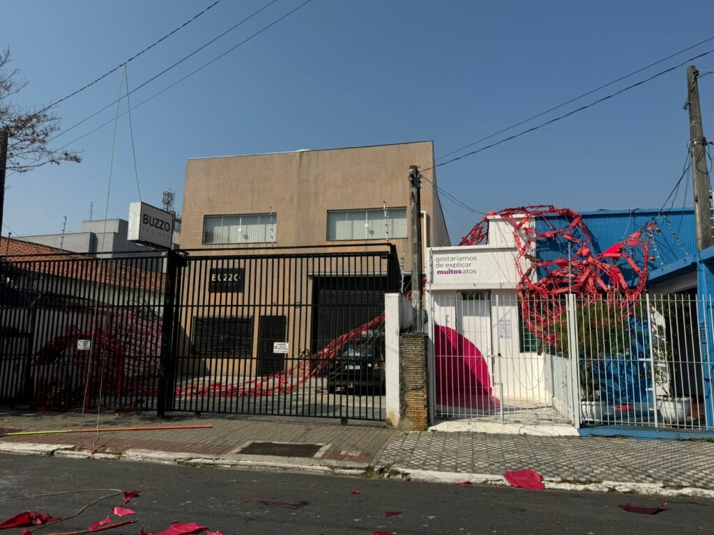 Balão caí na zona central de São José e sete são presos