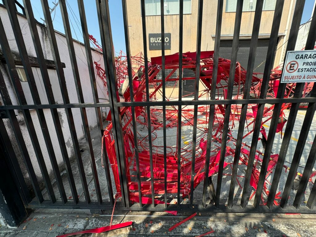 Balão caí na zona central de São José e sete são presos