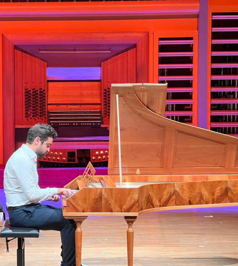 Pianista Pedro Sperandio se apresenta no Conservatório Carlos Gomes neste sábado