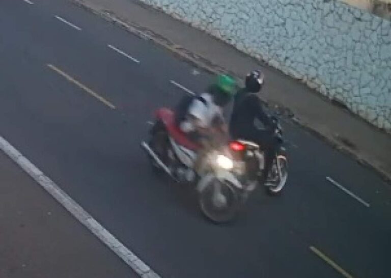 Polícia de Araçatuba busca identificar motociclista que bateu em moto de mulher e fugiu