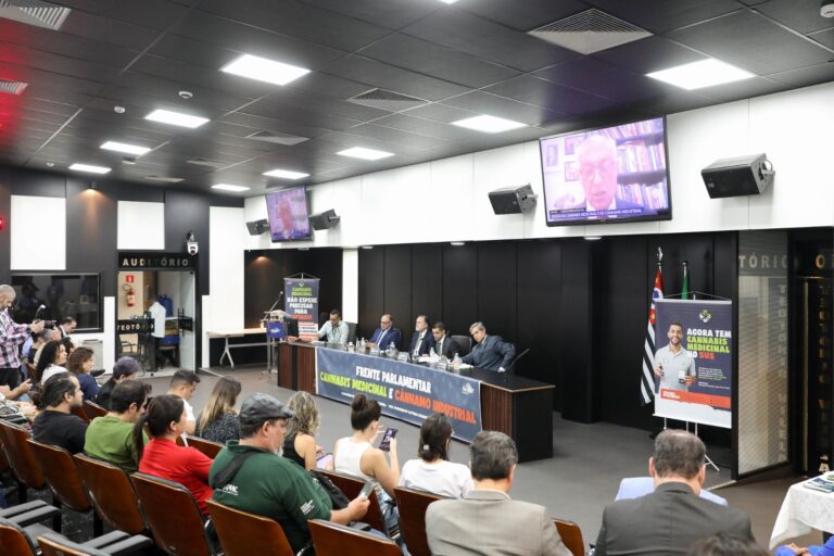 Frente defende pesquisa e regulamentação da cannabis medicinal e do cânhamo industrial