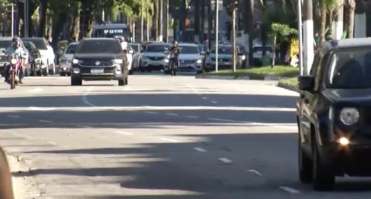 Frota de veículos da cidades do litoral aumenta e causa complicações no trânsito; Confira