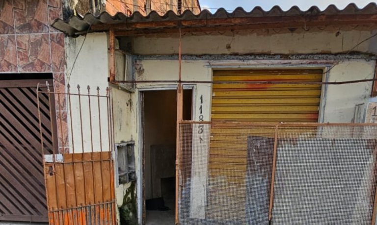 Casa com mais de 400 porções de drogas é descoberta em ‘boca da pracinha’ em Mongaguá