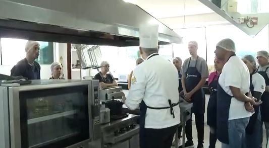 Sindicato dos hotéis, bares e restaurantes oferecem cursos profissionalizantes