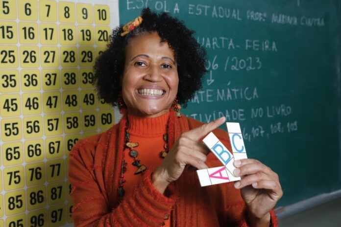 educacao-professores-768x512 Estado de SP prorroga até 13 de agosto as inscrições para professores do ensino técnico