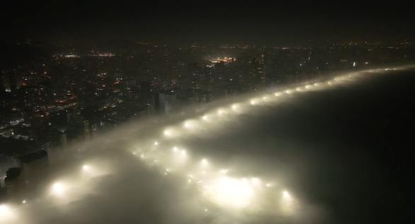 Santos ‘desaparece’ com neblina e navegações no Porto são afetas; Veja o vídeo