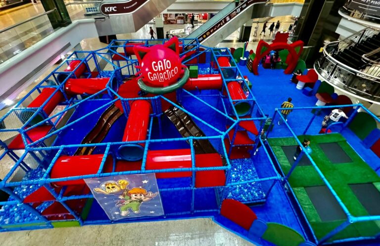 Parque do Gato Galáctico chega a shopping de São Vicente e promove diversão para as crianças