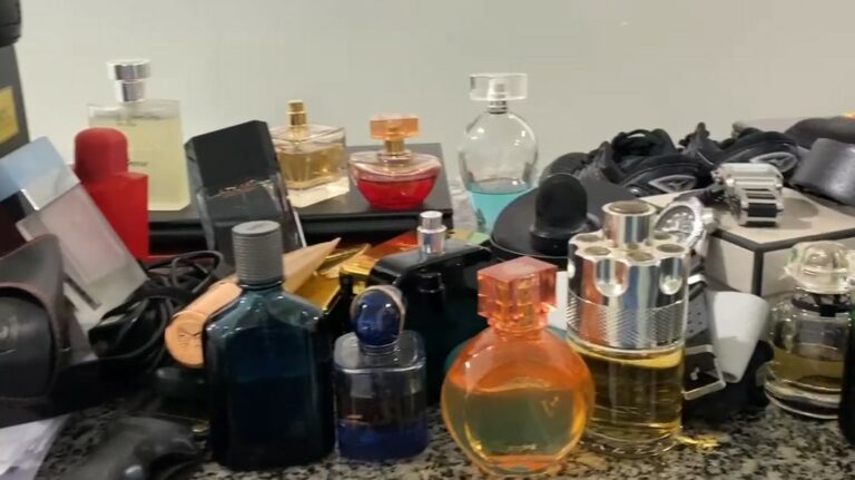 Criminoso invade casa e furta itens