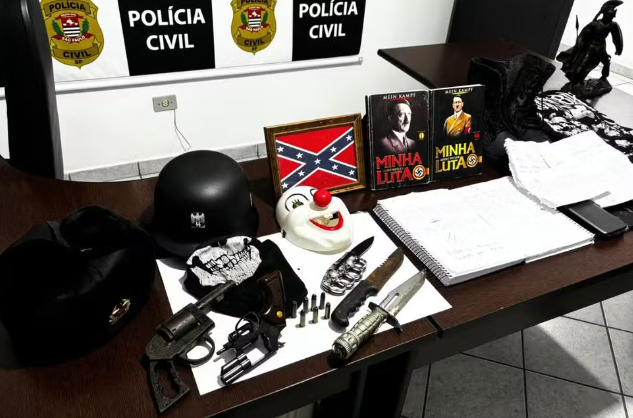 Adolescente investigado por divulgar mensagens de teor racista é apreendido com objetos nazistas em Itanhaém; Entenda