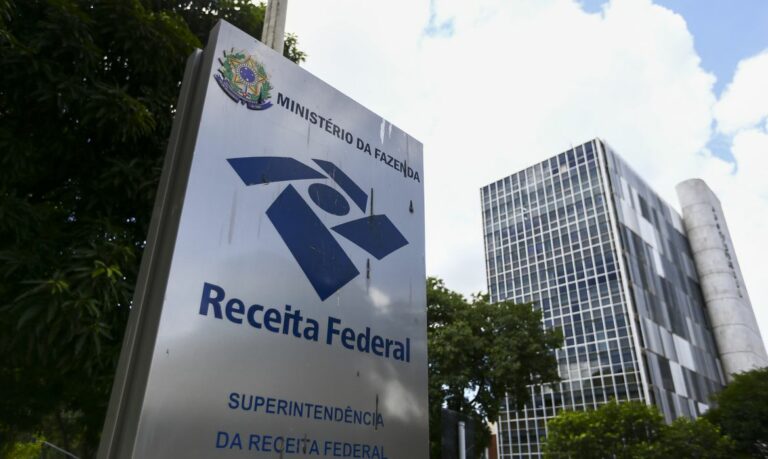 Governo prepara mudanças no IR para fechar as contas de 2025