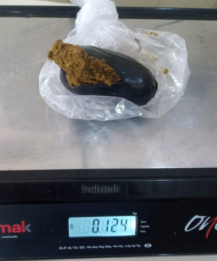 Mulher é flagrada com droga ao tentar visitar companheiro preso em Mongaguá