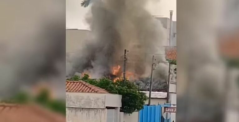 Jovem é suspeita de incendiar casa após briga com a mãe em Birigui