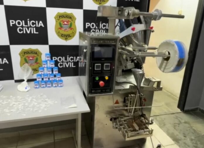 Polícia Civil fecha fábrica de drogas em Campinas: equipamento de embalagem é encontrado