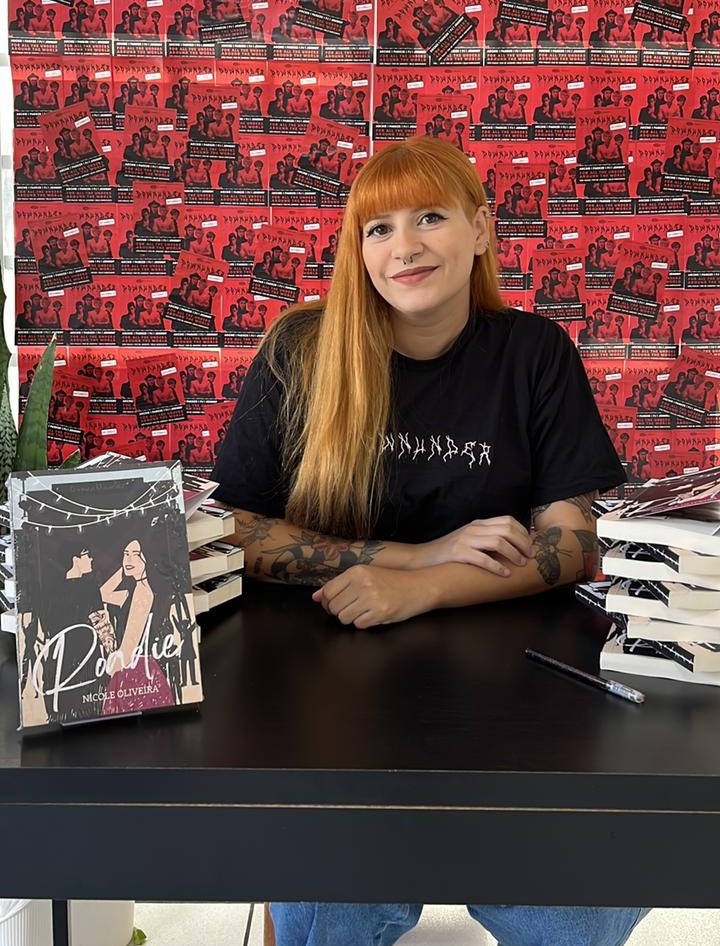Conheça autora independente de São José que participará da Bienal do Livro