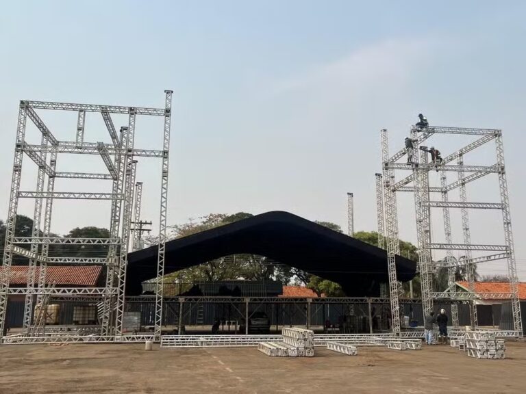 Expô Araçatuba começa hoje com shows de Menos é Mais e Luiz Henrique & Léo