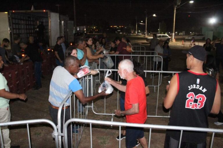 Abertura da Expô Araçatuba arrecada 3,5 toneladas de alimentos