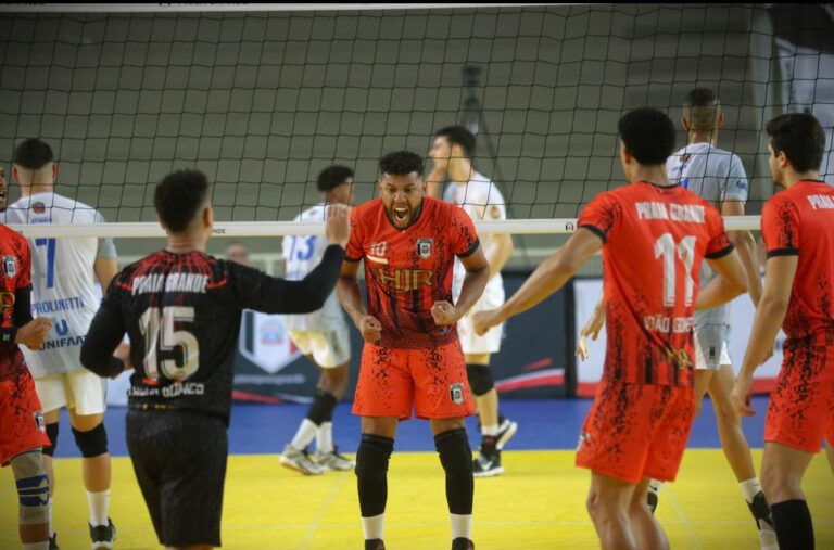 Time PG salva dois match points e vence a terceira no Paulista de Vôlei Masculino