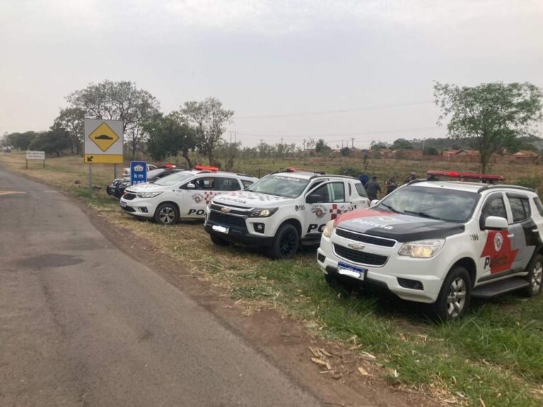 Homens são detidos por suspeita de provocar incêndio ao lado da rodovia Assis Chateaubriand